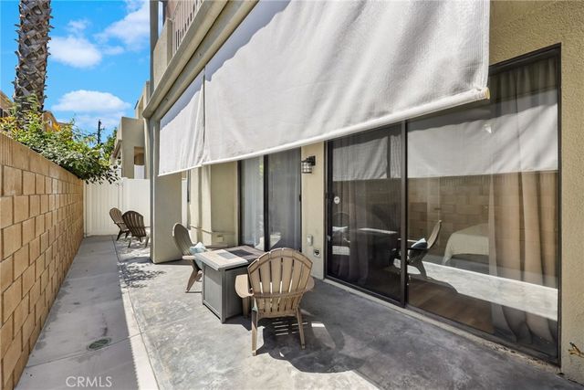 17702 Sergio Circle 102, Huntington Beach, CA 92647