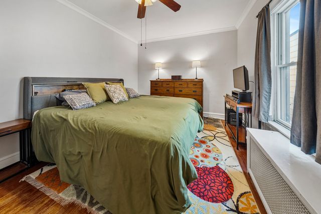 4917 N Kilbourn Avenue, Chicago, IL 60630