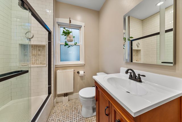 4917 N Kilbourn Avenue, Chicago, IL 60630