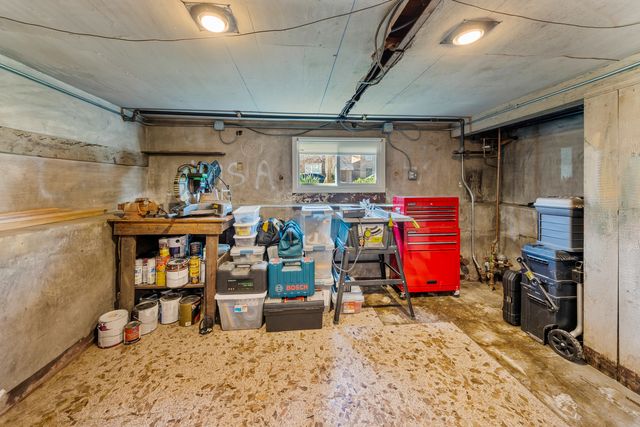 4917 N Kilbourn Avenue, Chicago, IL 60630