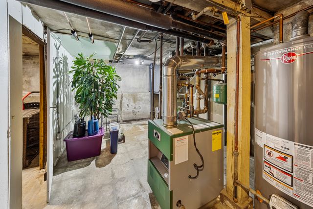 4917 N Kilbourn Avenue, Chicago, IL 60630