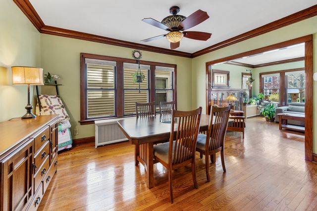 4917 N Kilbourn Avenue, Chicago, IL 60630