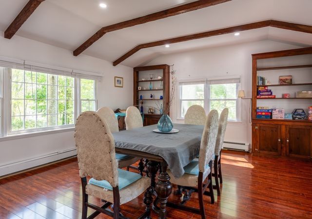 3 Marthas Ln, Rockport, MA 01966