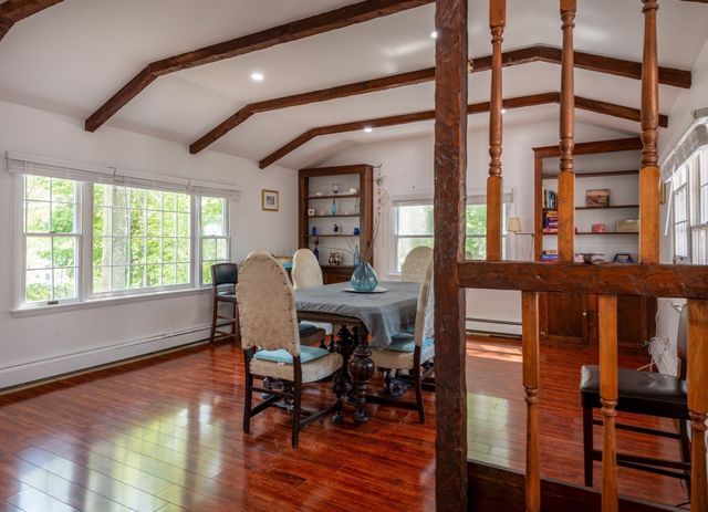 3 Marthas Ln, Rockport, MA 01966