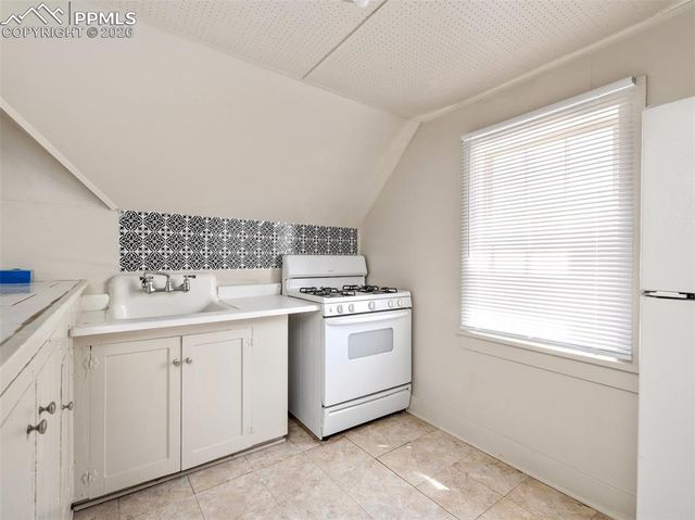 1109 E 8th Street, Pueblo, CO 81001