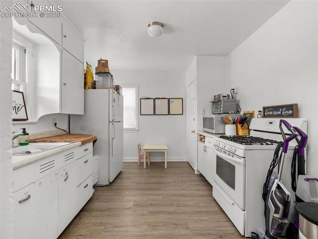 1109 E 8th Street, Pueblo, CO 81001