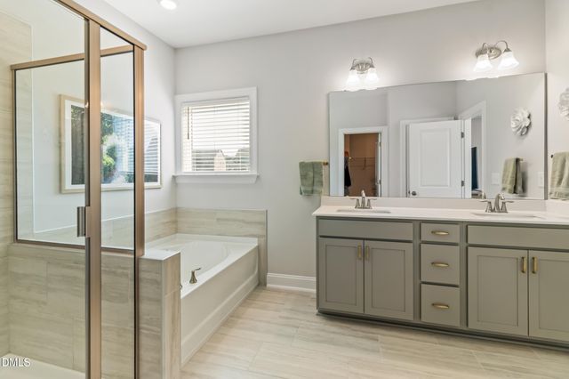 2206 Montebell View Drive, Fuquay Varina, NC 27526