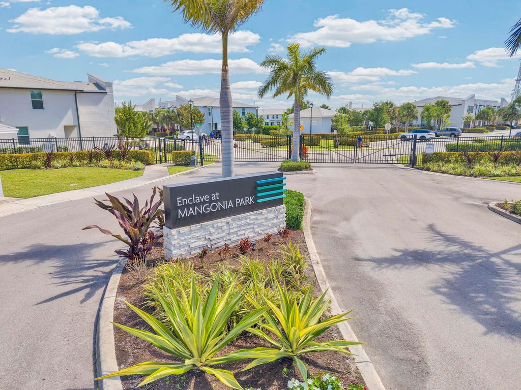 5659 Enclave Drive, Riviera Beach, FL 33407