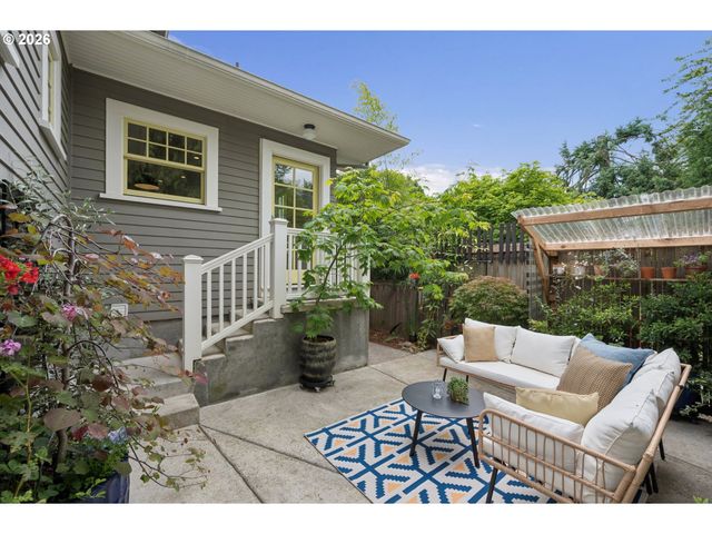 3127 Ne MASON St, Portland, OR 97211