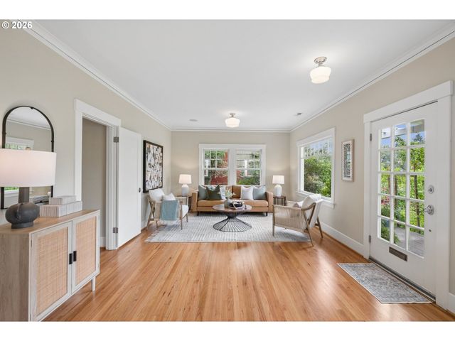 3127 Ne MASON St, Portland, OR 97211