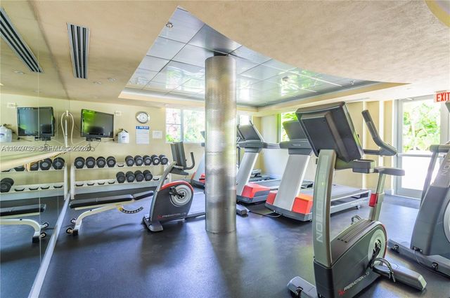 110 Washington Ave 2310, Miami Beach, FL 33139