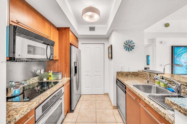 110 Washington Ave 2310, Miami Beach, FL 33139