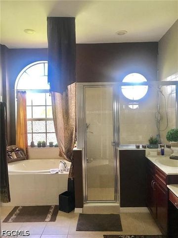 2124 Skyline BLVD, Cape Coral, FL 33991