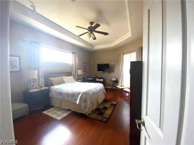 2124 Skyline BLVD, Cape Coral, FL 33991