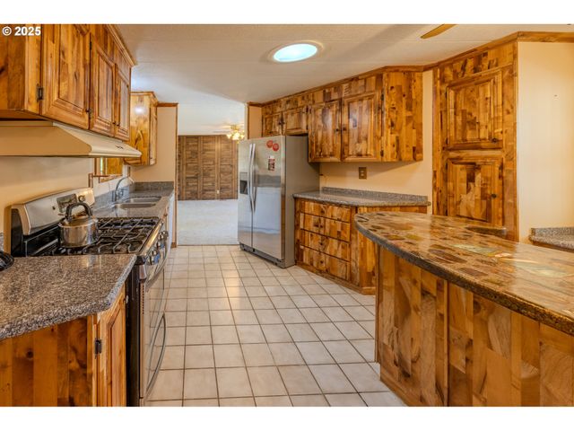 87830 TERRACE VIEW Dr, Florence, OR 97439