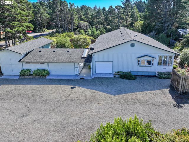 87830 TERRACE VIEW Dr, Florence, OR 97439
