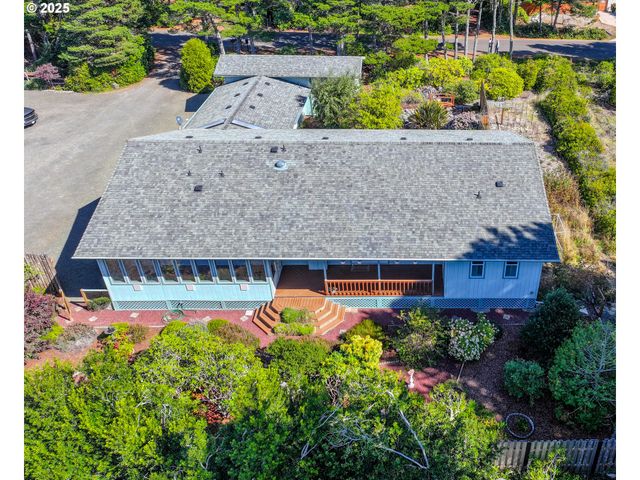 87830 TERRACE VIEW Dr, Florence, OR 97439