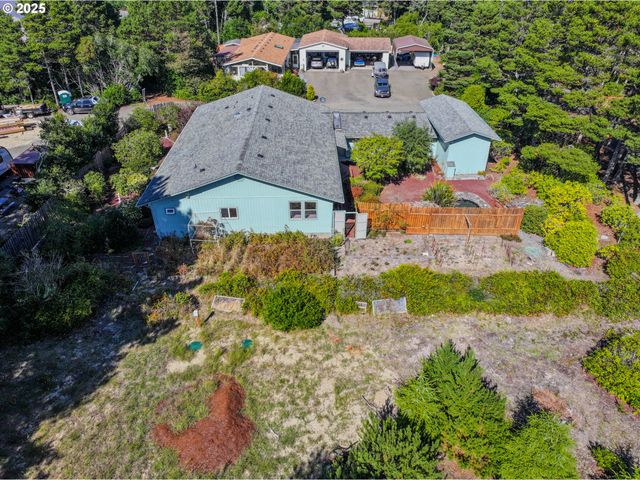 87830 TERRACE VIEW Dr, Florence, OR 97439