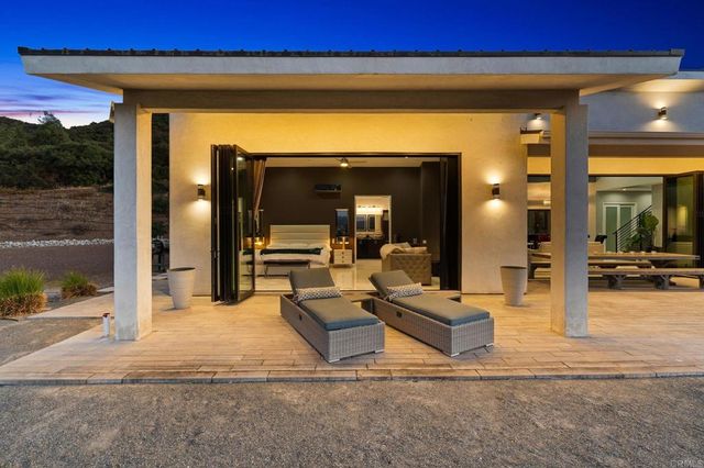42950 Ivy Street, Murrieta, CA 92562
