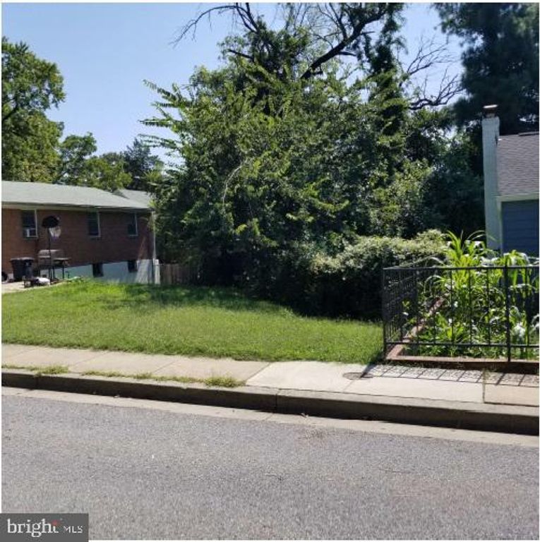 15 AKIN AVE, Capitol Heights, MD 20743