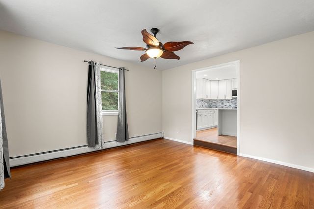 1 Nottingham Dr, Raynham, MA 02767