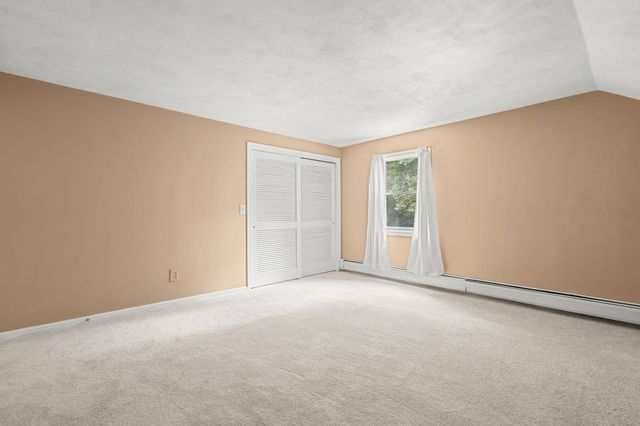 1 Nottingham Dr, Raynham, MA 02767