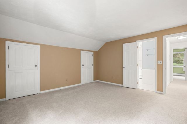 1 Nottingham Dr, Raynham, MA 02767