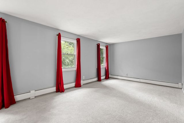 1 Nottingham Dr, Raynham, MA 02767