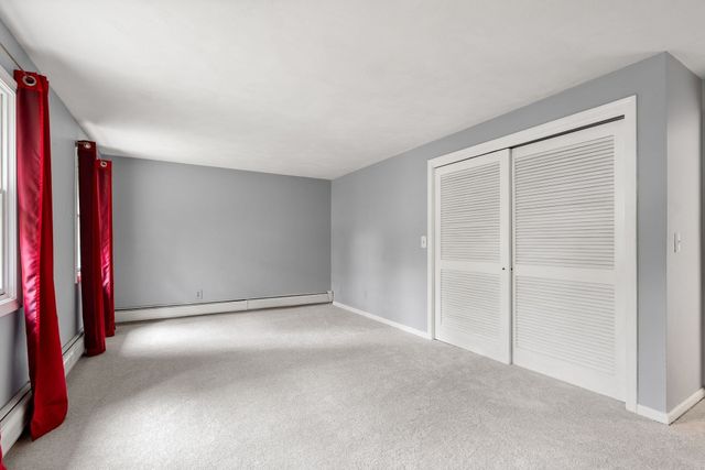 1 Nottingham Dr, Raynham, MA 02767