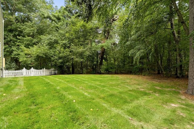 1 Nottingham Dr, Raynham, MA 02767