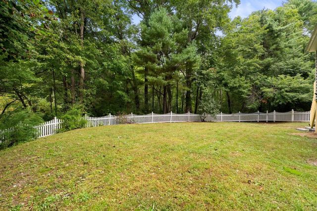 1 Nottingham Dr, Raynham, MA 02767