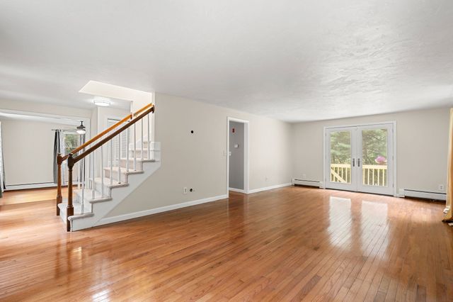 1 Nottingham Dr, Raynham, MA 02767