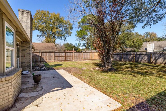 4905 Woodway Avenue, Rosenberg, TX 77471