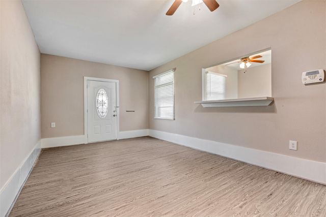 4826 Airport Boulevard, Houston, TX 77048