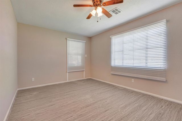 4826 Airport Boulevard, Houston, TX 77048