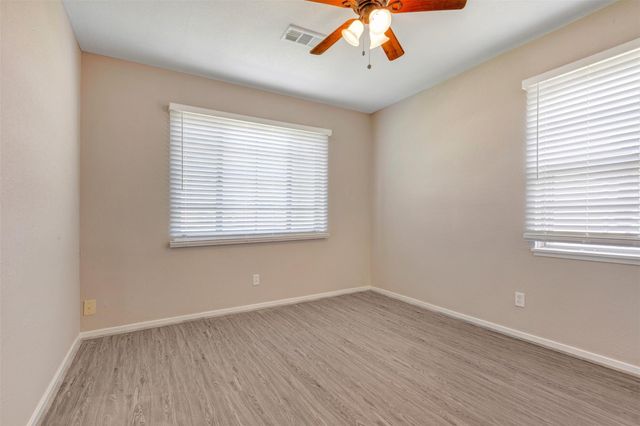 4826 Airport Boulevard, Houston, TX 77048