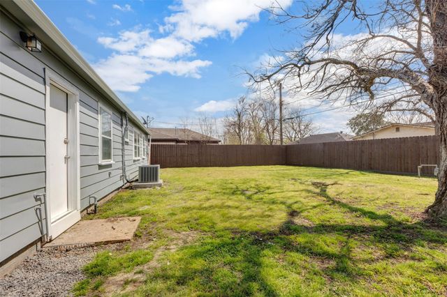 4826 Airport Boulevard, Houston, TX 77048