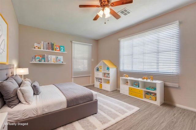 4826 Airport Boulevard, Houston, TX 77048