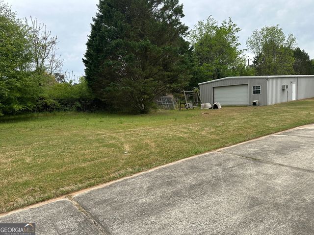 407 High Falls Road, Jackson, GA 30233