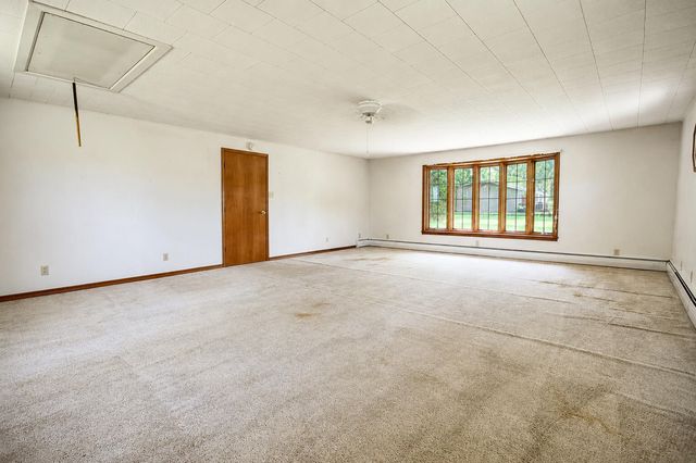 301 W Wilson Street, Hebron, IN 46341