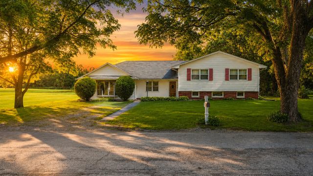 301 W Wilson Street, Hebron, IN 46341