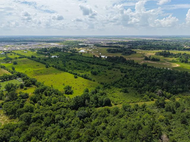 17938 Becker Landing Drive, Hockley, TX 77447