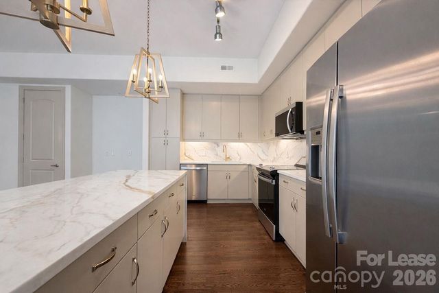 4620 Piedmont Row Drive, Charlotte, NC 28210