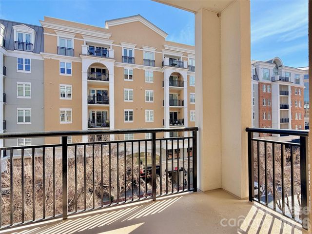 4620 Piedmont Row Drive, Charlotte, NC 28210