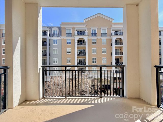 4620 Piedmont Row Drive, Charlotte, NC 28210