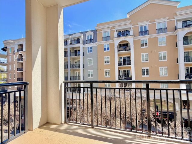 4620 Piedmont Row Drive, Charlotte, NC 28210