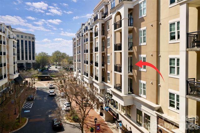 4620 Piedmont Row Drive, Charlotte, NC 28210