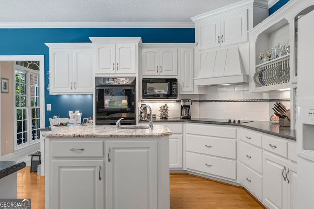 100 Waterview Court, Cataula, GA 31804