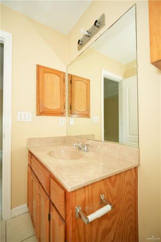 1607 W Bronze Drive, Pharr, TX 78577