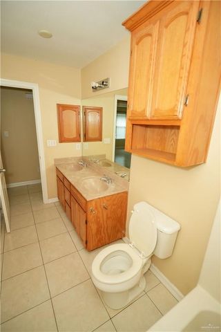 1607 W Bronze Drive, Pharr, TX 78577